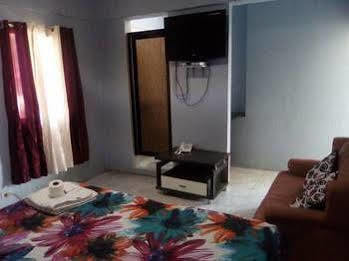 Gumleaves Hotel And Restaurant Olongapo Luaran gambar